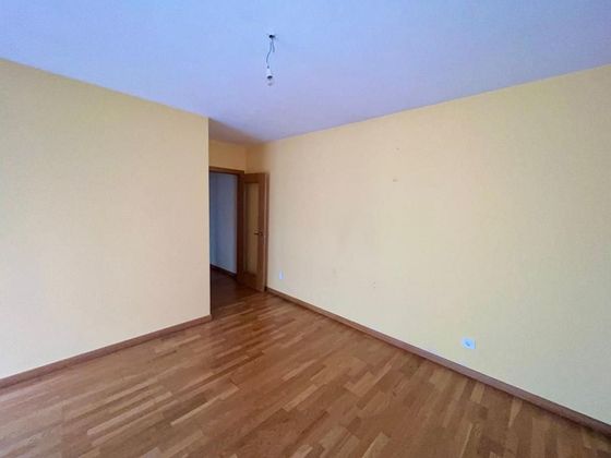 Foto 2 de Venta de piso en Vilalba de 3 habitaciones con terraza y garaje