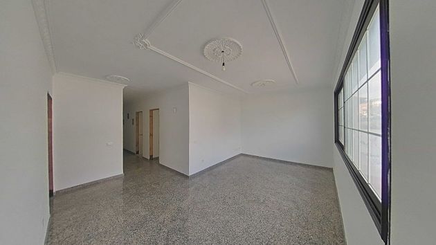 Foto 2 de Pis en venda a La Cuesta - Gracia - Finca España de 3 habitacions amb terrassa