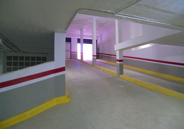 Foto 2 de Garaje en venta en Casco Urbano de 30 m²