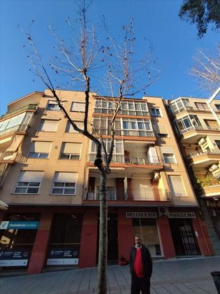 Foto 1 de Piso en venta en Centre - Cornellà de Llobregat de 3 habitaciones con terraza y ascensor