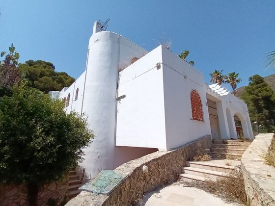 Foto 2 de Chalet en venta en Vall d´Uixó (la) de 5 habitaciones con terraza y piscina