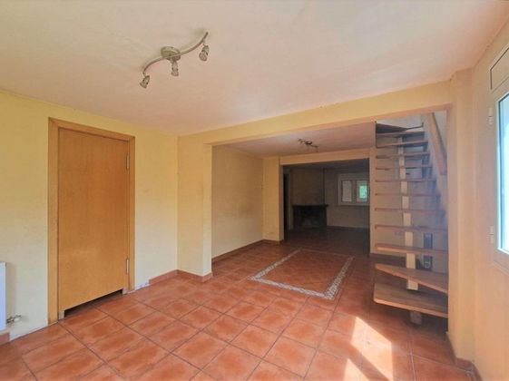 Foto 2 de Casa en venta en Santa Eulàlia de Ronçana de 3 habitaciones con terraza y piscina