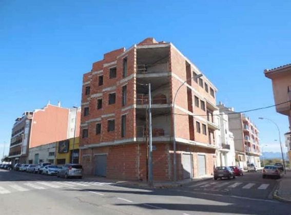 Foto 1 de Edifici en venda a Alberic de 253 m²