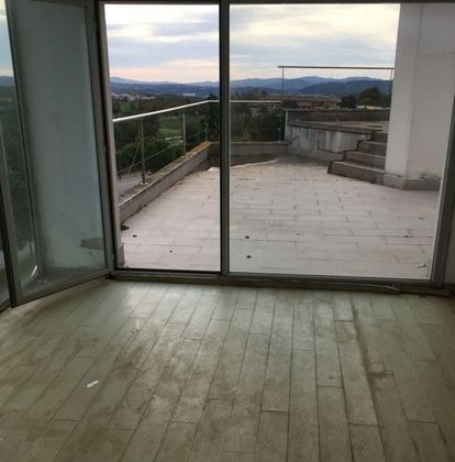 Foto 2 de Venta de piso en Sant Esteve Sesrovires de 3 habitaciones con garaje y jardín
