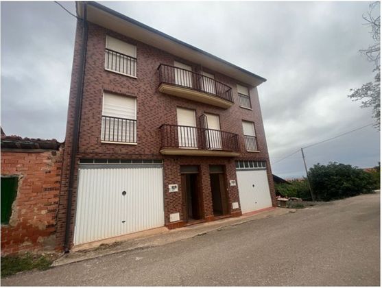 Foto 1 de Pis en venda a Villar de Torre de 4 habitacions amb terrassa i garatge