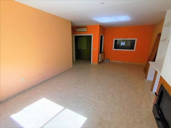 Foto 1 de Casa adossada en venda a Villarrubia de los Ojos de 3 habitacions amb terrassa