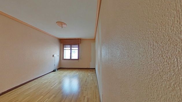 Foto 2 de Piso en venta en Santa Catalina - Ferial de 3 habitaciones con terraza y ascensor