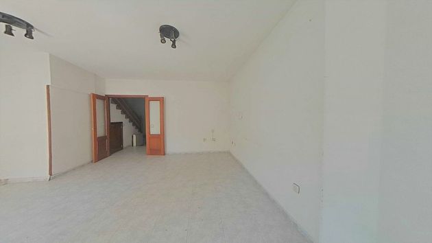 Foto 2 de Casa en venta en Polán de 3 habitaciones con garaje