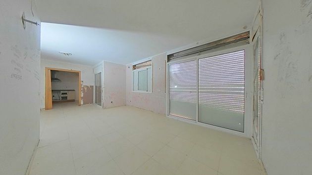 Foto 2 de Casa en venta en Centro - Roda de Barà de 2 habitaciones con terraza y garaje