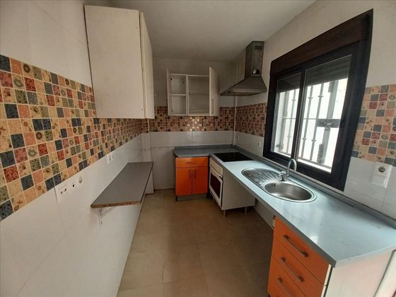 Foto 1 de Casa en venda a Isla Cristina ciudad de 3 habitacions amb terrassa
