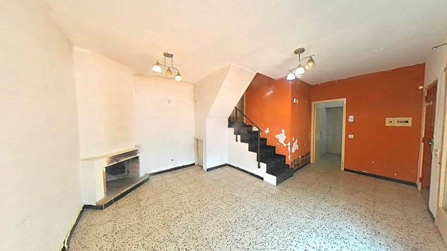 Foto 1 de Casa en venda a Corbera de Llobregat de 3 habitacions amb garatge i jardí