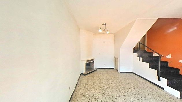 Foto 2 de Casa en venda a Corbera de Llobregat de 3 habitacions amb garatge i jardí