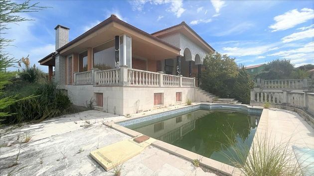 Foto 1 de Xalet en venda a Alfoz de Lloredo de 4 habitacions amb terrassa i piscina