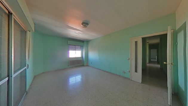 Foto 2 de Pis en venda a Bolaños de Calatrava de 4 habitacions amb garatge i balcó