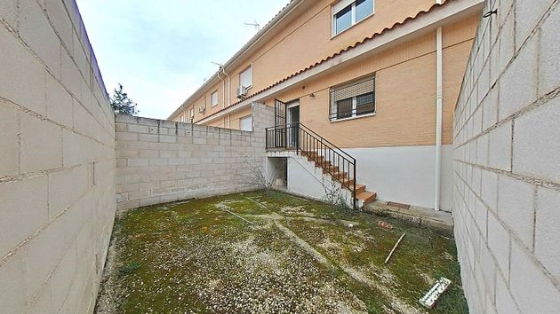 Foto 1 de Casa en venda a Tarancón de 3 habitacions amb garatge i calefacció