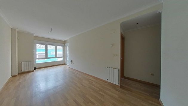 Foto 1 de Pis en venda a Villena de 3 habitacions amb balcó i ascensor