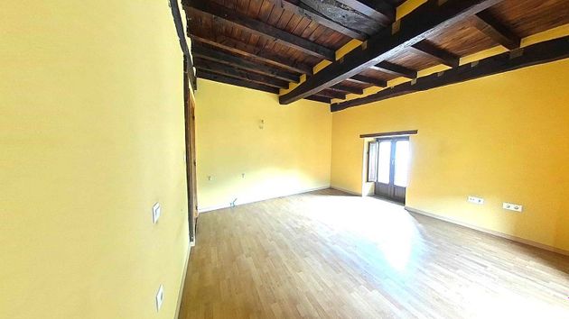 Foto 2 de Casa en venda a Pesaguero de 1 habitació amb garatge