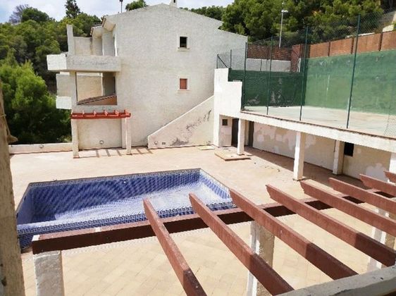 Foto 1 de Pis en venda a Zona de Mascarat de 2 habitacions amb terrassa i piscina