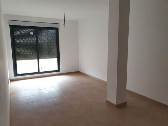 Foto 2 de Venta de piso en Turís de 3 habitaciones con garaje y ascensor