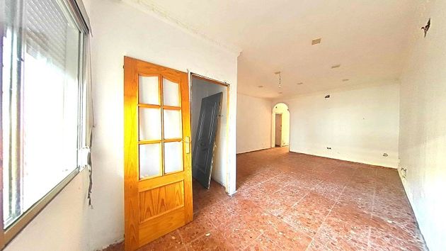 Foto 2 de Casa en venta en La Paz de 3 habitaciones con garaje