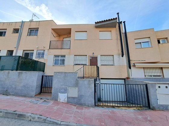 Foto 1 de Casa en venta en Molina de Segura ciudad de 4 habitaciones con garaje y balcón