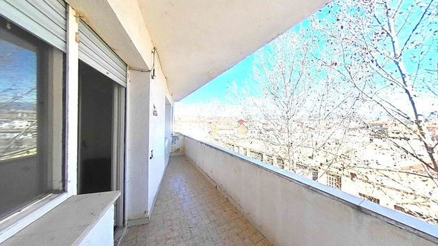 Foto 1 de Piso en venta en Manlleu de 3 habitaciones con terraza y garaje