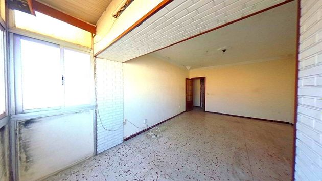 Foto 2 de Venta de piso en La Línea de la Concepción ciudad de 3 habitaciones y 87 m²