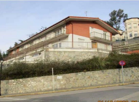 Foto 2 de Piso en venta en Mioño - Santullán de 1 habitación con garaje y balcón
