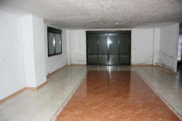 Foto 2 de Venta de piso en Pineda de la Sierra de 5 habitaciones con garaje y jardín