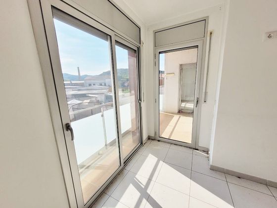 Foto 2 de Pis en venda a Sant Julià de Ramis de 3 habitacions amb balcó i ascensor