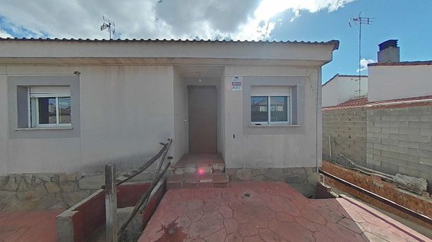 Foto 1 de Casa en venta en Torrejón del Rey de 3 habitaciones con garaje y jardín