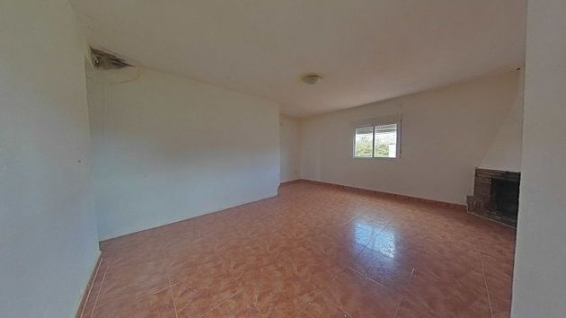 Foto 2 de Casa en venta en Torrejón del Rey de 3 habitaciones con garaje y jardín