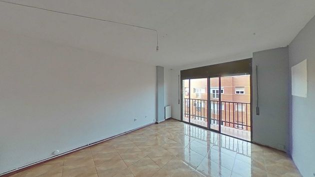 Foto 2 de Piso en venta en Sant Andreu de la Barca de 3 habitaciones con balcón y ascensor