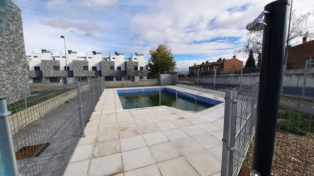 Foto 2 de Casa en venda a Aranzana de 4 habitacions amb terrassa i piscina