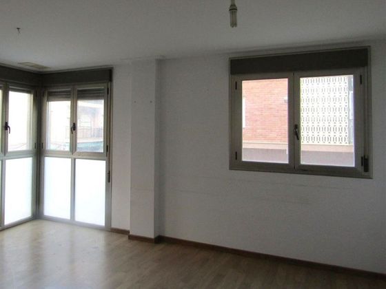 Foto 2 de Piso en venta en Carrús Oest - El Toscar de 3 habitaciones con garaje y ascensor