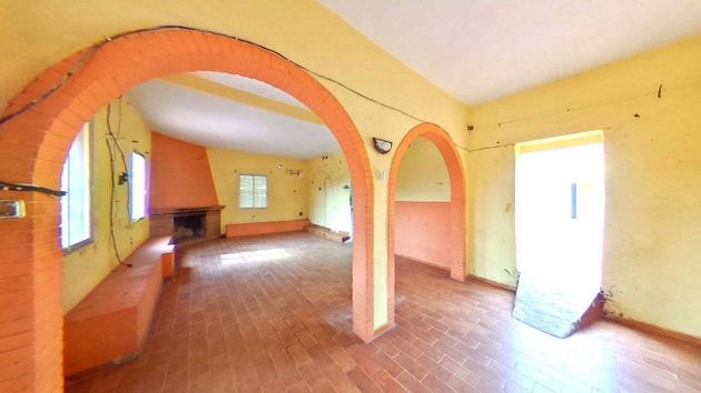 Foto 2 de Casa en venda a Sanlúcar la Mayor de 3 habitacions amb terrassa i piscina