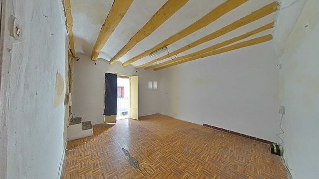Foto 2 de Casa en venda a Villafranca de 5 habitacions amb balcó
