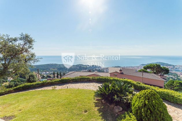 Foto 2 de Xalet en venda a Roca Grossa - Serra Brava de 6 habitacions amb terrassa i jardí