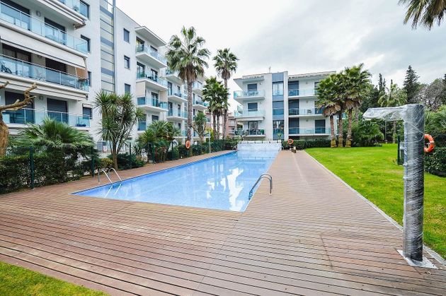 Foto 1 de Pis en venda a Puigventós de 2 habitacions amb terrassa i piscina