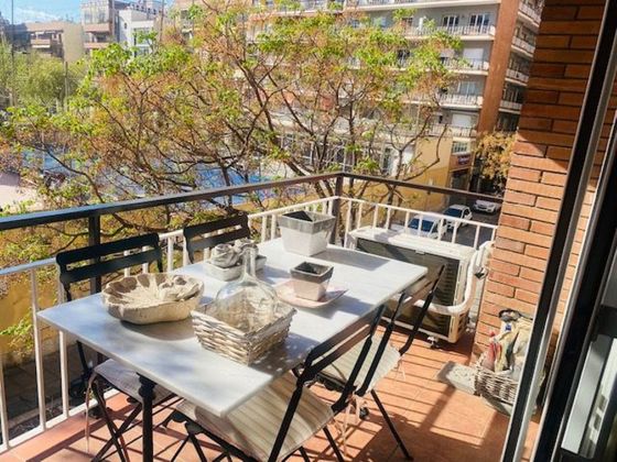Foto 2 de Pis en venda a Sant Andreu de Palomar de 3 habitacions amb balcó i aire acondicionat