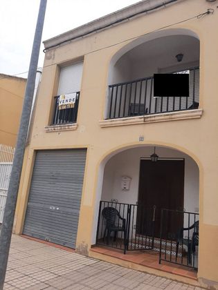 Foto 1 de Venta de chalet en Villena de 4 habitaciones con terraza y garaje