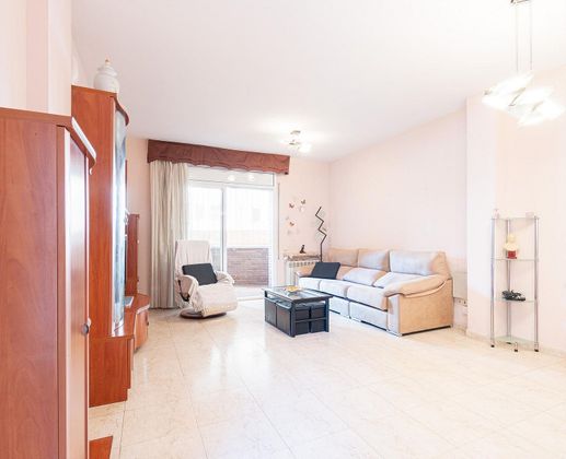 Foto 2 de Venta de piso en Les Arenes - La Grípia  Can Montllor de 3 habitaciones con terraza y calefacción