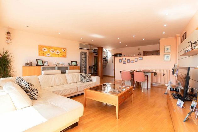 Foto 2 de Àtic en venda a Vallparadís de 4 habitacions amb terrassa i garatge