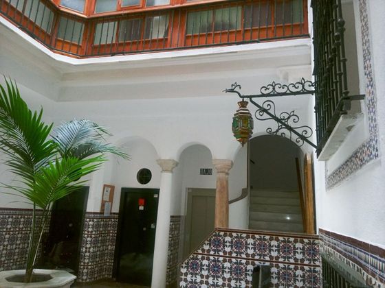 Foto 1 de Venta de piso en Mentidero - Teatro Falla - Alameda de 4 habitaciones con terraza y balcón