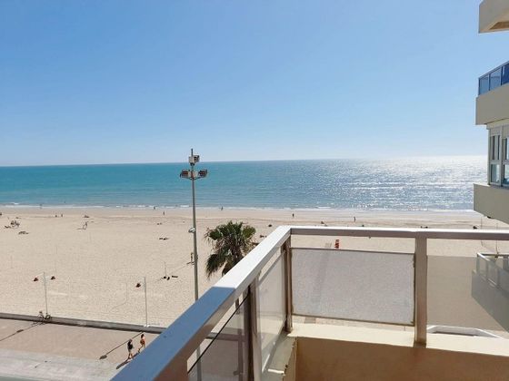 Foto 1 de Alquiler de piso en Playa Stª Mª del Mar - Playa Victoria de 1 habitación con terraza y muebles