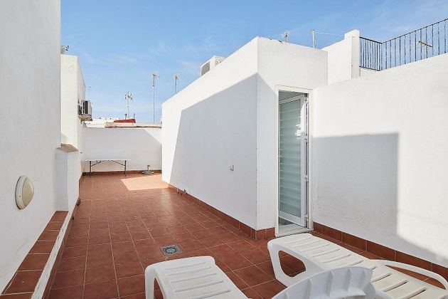 Foto 2 de Àtic en venda a La Caleta - La Viña de 1 habitació amb terrassa i aire acondicionat