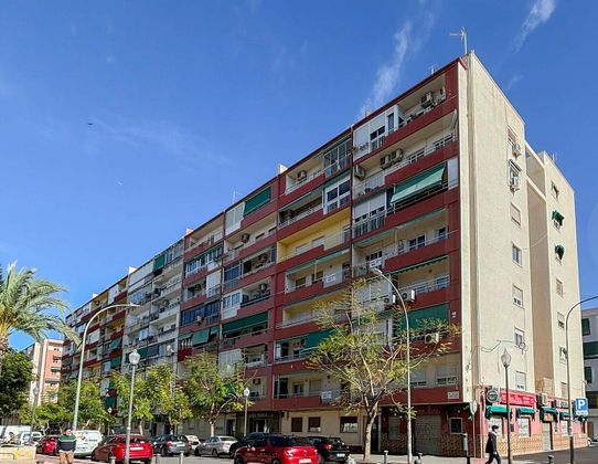 Foto 1 de Piso en venta en Pla de Bon Repós de 3 habitaciones con terraza y balcón