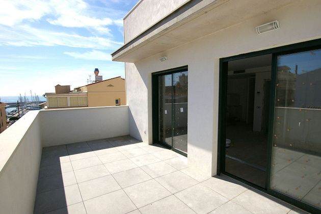 Foto 1 de Ático en venta en calle De Les Drassanes de 2 habitaciones con terraza y aire acondicionado