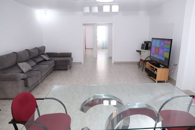 Foto 2 de Piso en venta en Alcalde Felipe Mallol de 4 habitaciones con terraza y aire acondicionado