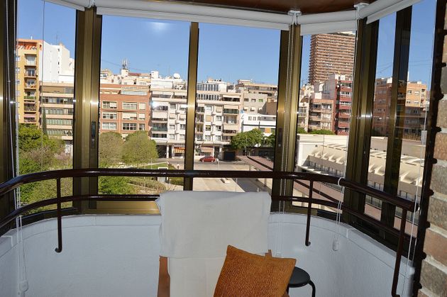 Foto 1 de Pis en venda a Mercado de 5 habitacions amb terrassa i aire acondicionat